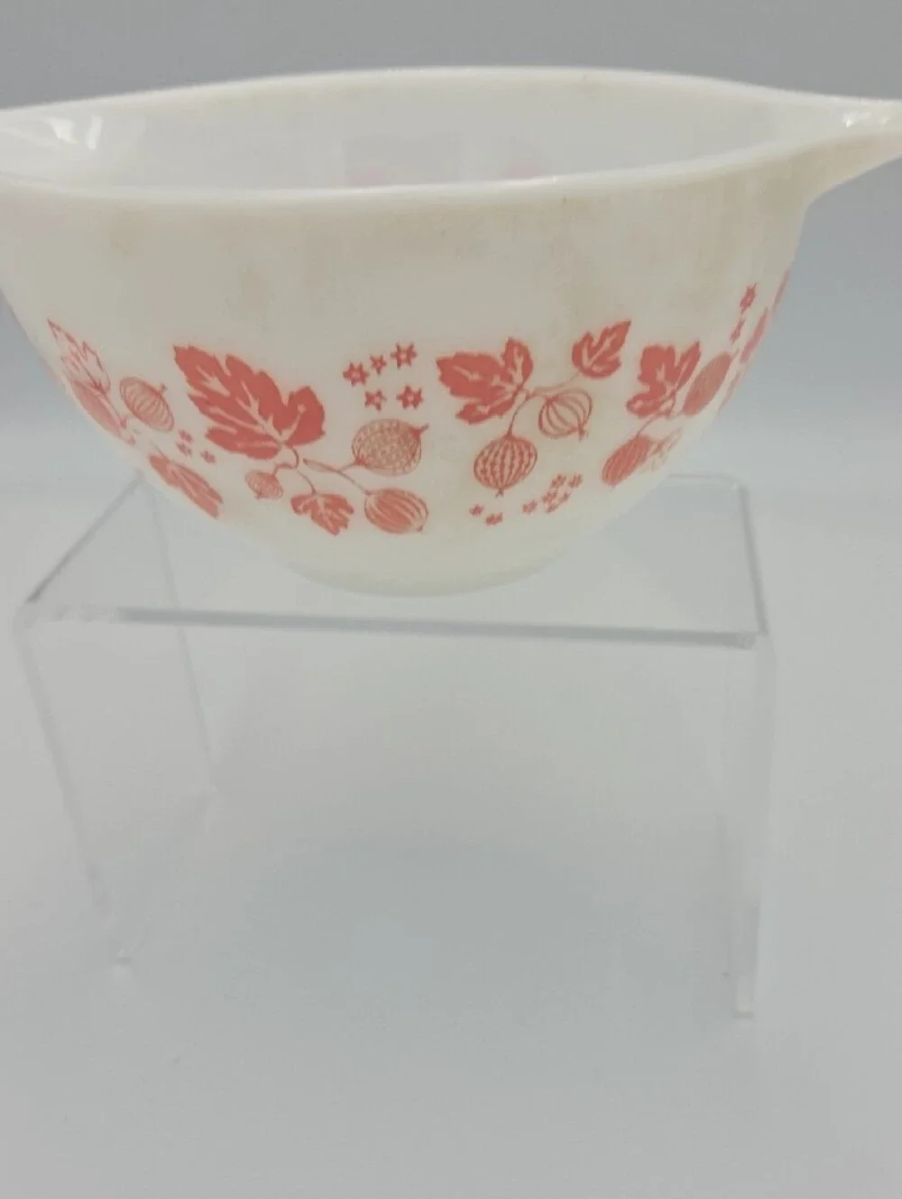 Pyrex White Mixing Bowl with Coral Berry Floral Pattern